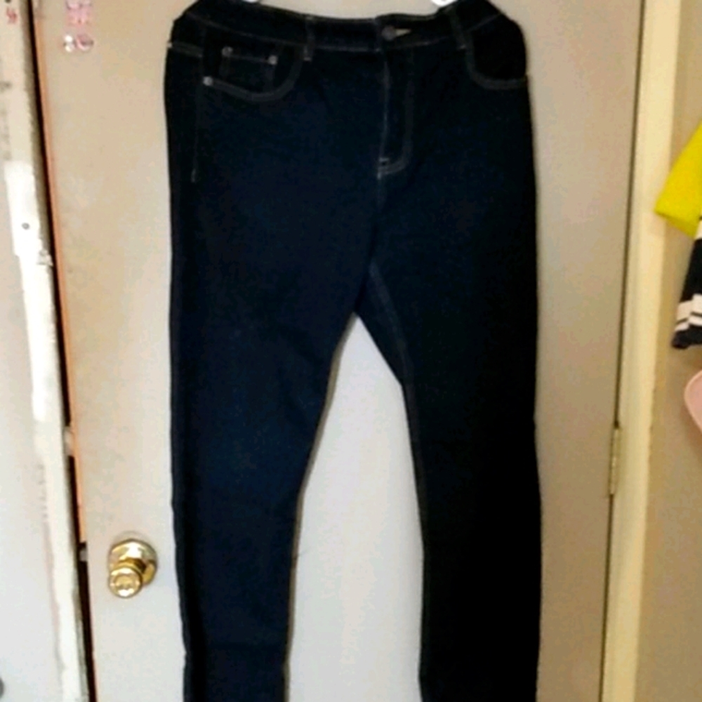 Newly worn Lucky Brand jeans